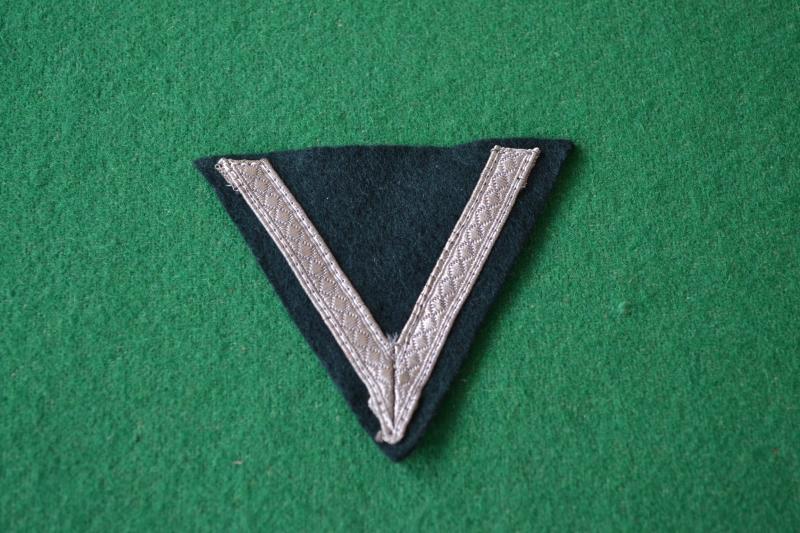 Rank Chevron.