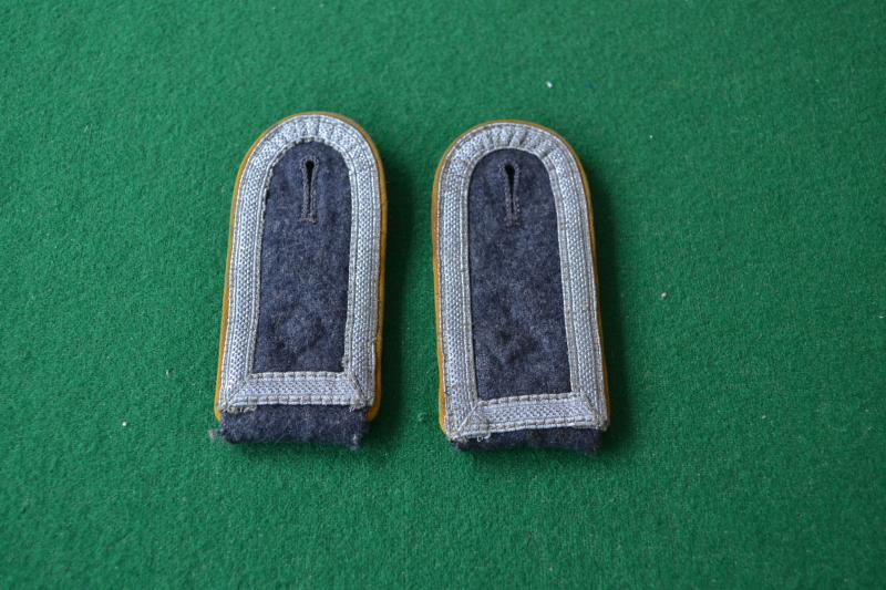 Luftwaffe Shoulder Straps.