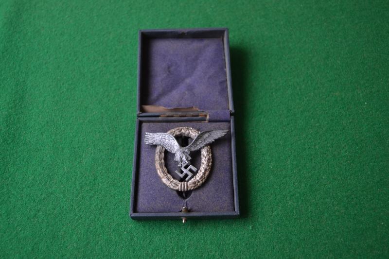 Luftwaffe Pilots Badge.