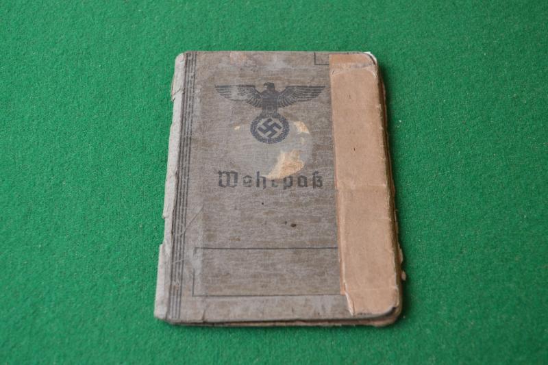 Army Wehepass.